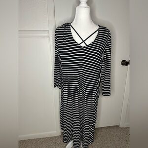 Chico’s Black & White Stripe 3/4 Sleeve V-Neck MIDI Dress Size 3